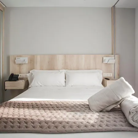 Hotel Dwo Abaster 3*