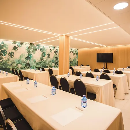 Dwo Abaster Hotell 3*
