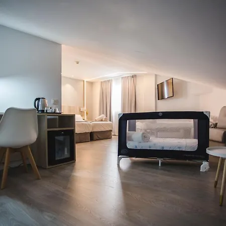 Отель Dwo Abaster Сория