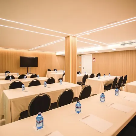 Hotell Dwo Abaster Soria