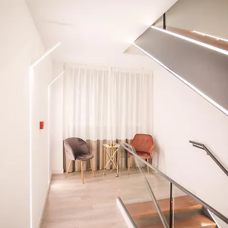 Dwo Abaster Hotel