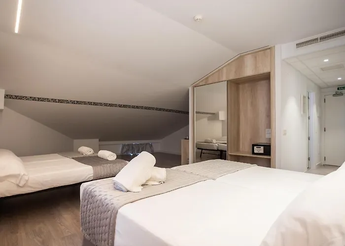 Hotel Dwo Abaster 3*