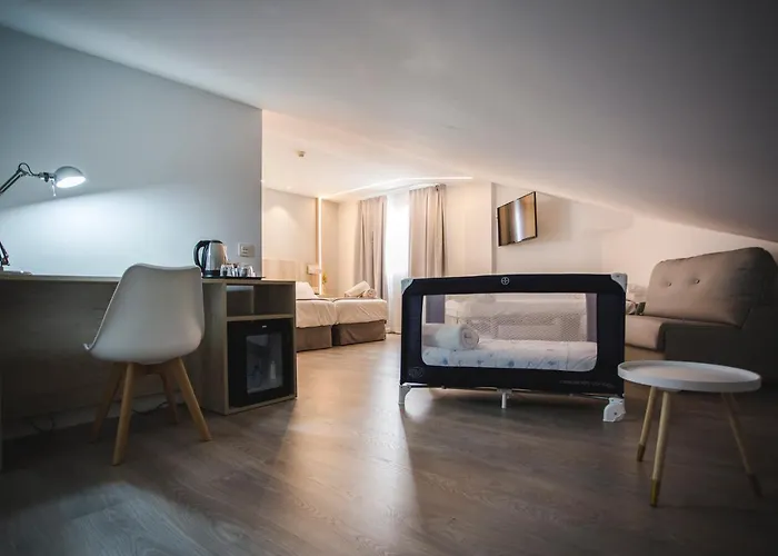 Hotel Dwo Abaster Soria